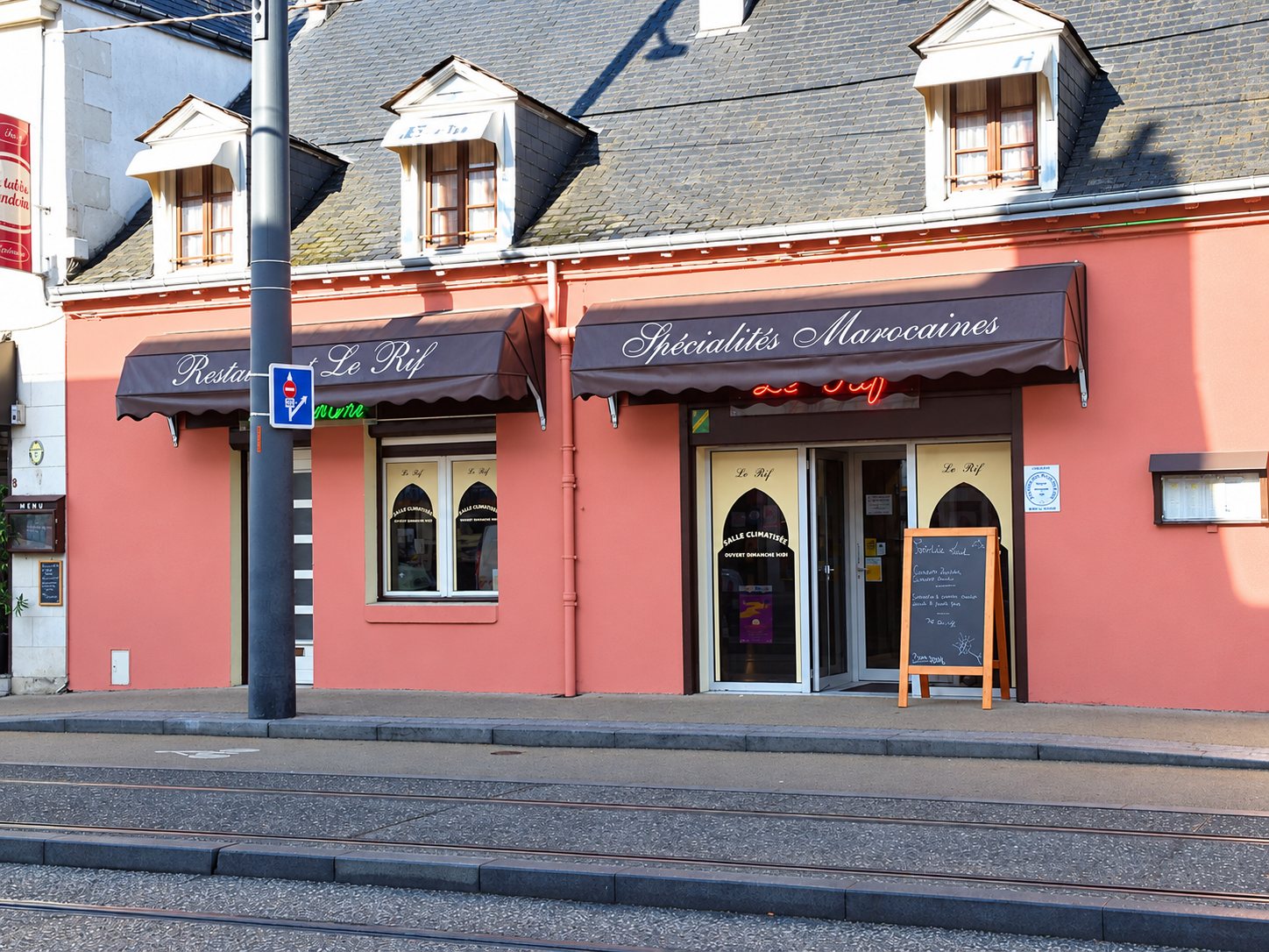 Façade du restaurant Le Rif à Tours