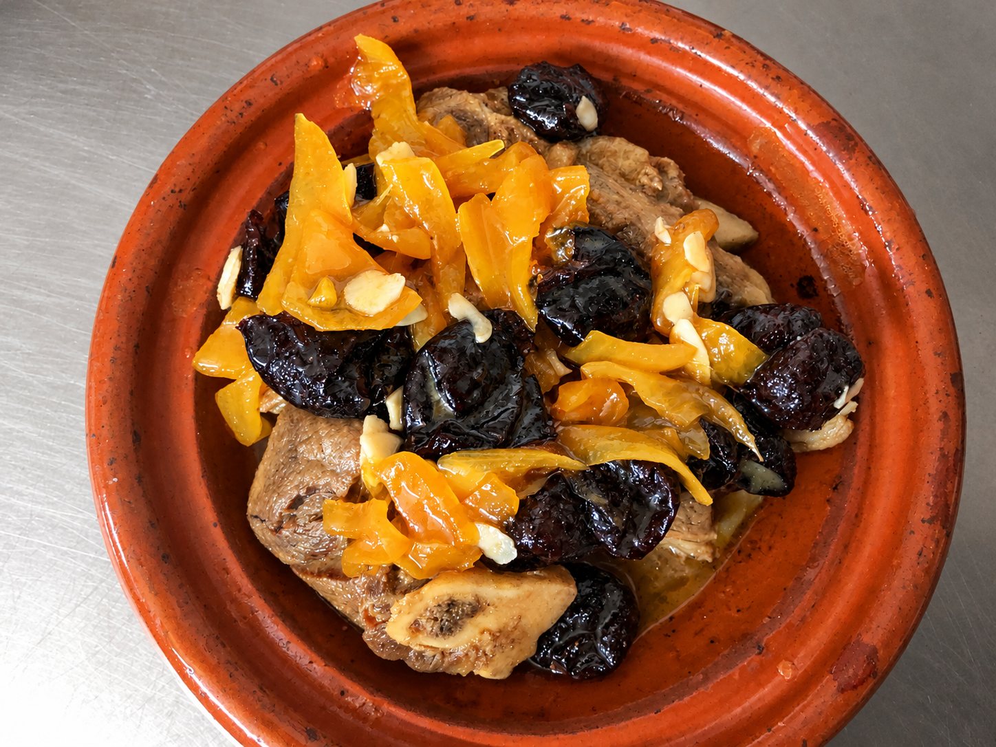 Tajine d’agneau aux pruneaux et amandes